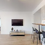 Bluestay 69 - Charmant Appartement A Paris
